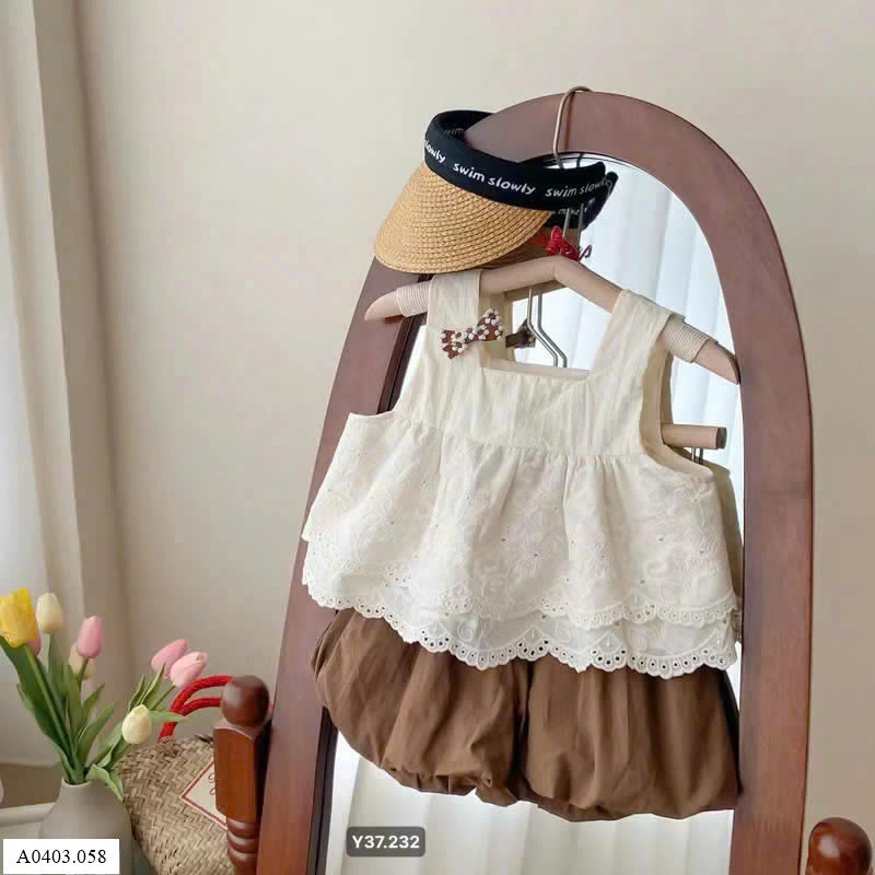 Bộ Đồ Bé Gái Áo Ba Lỗ Phong Cách Phương Tây   Sỉ  135k/ 1 sét