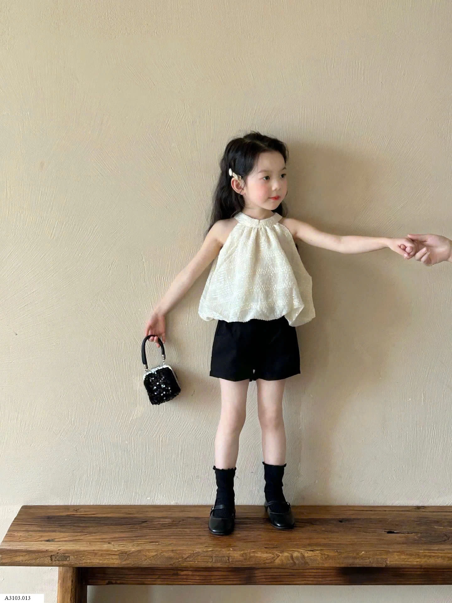 ÁO CỔ YẾM MIX SHORT ĐEN  Giá sỉ như sau: áo : 145k  quần : 124k 