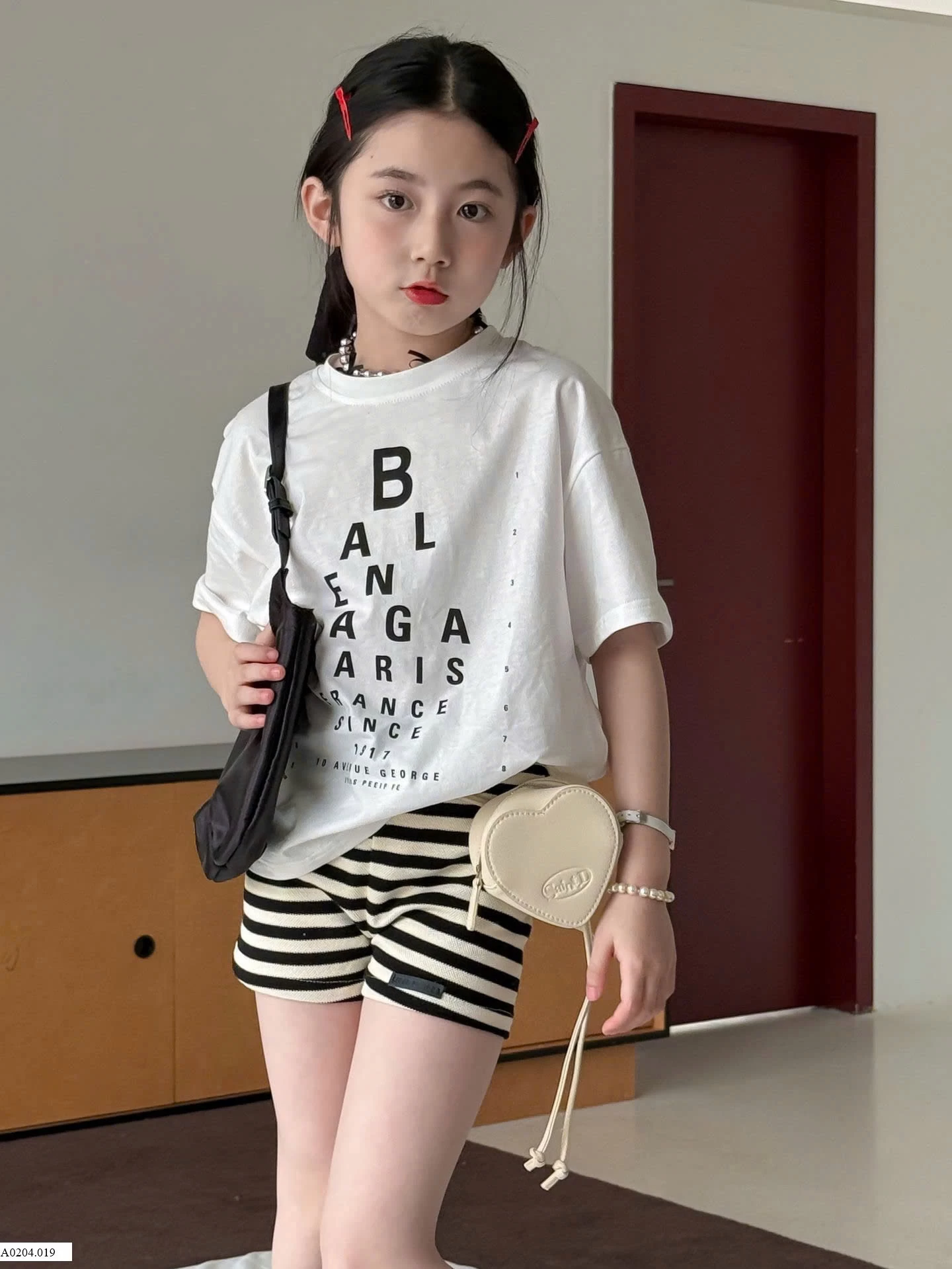 SET ÁO PHÔNG CHỮ MIX SOOC KẺ   Giá sỉ như sau: áo : 96k quần : 70k 