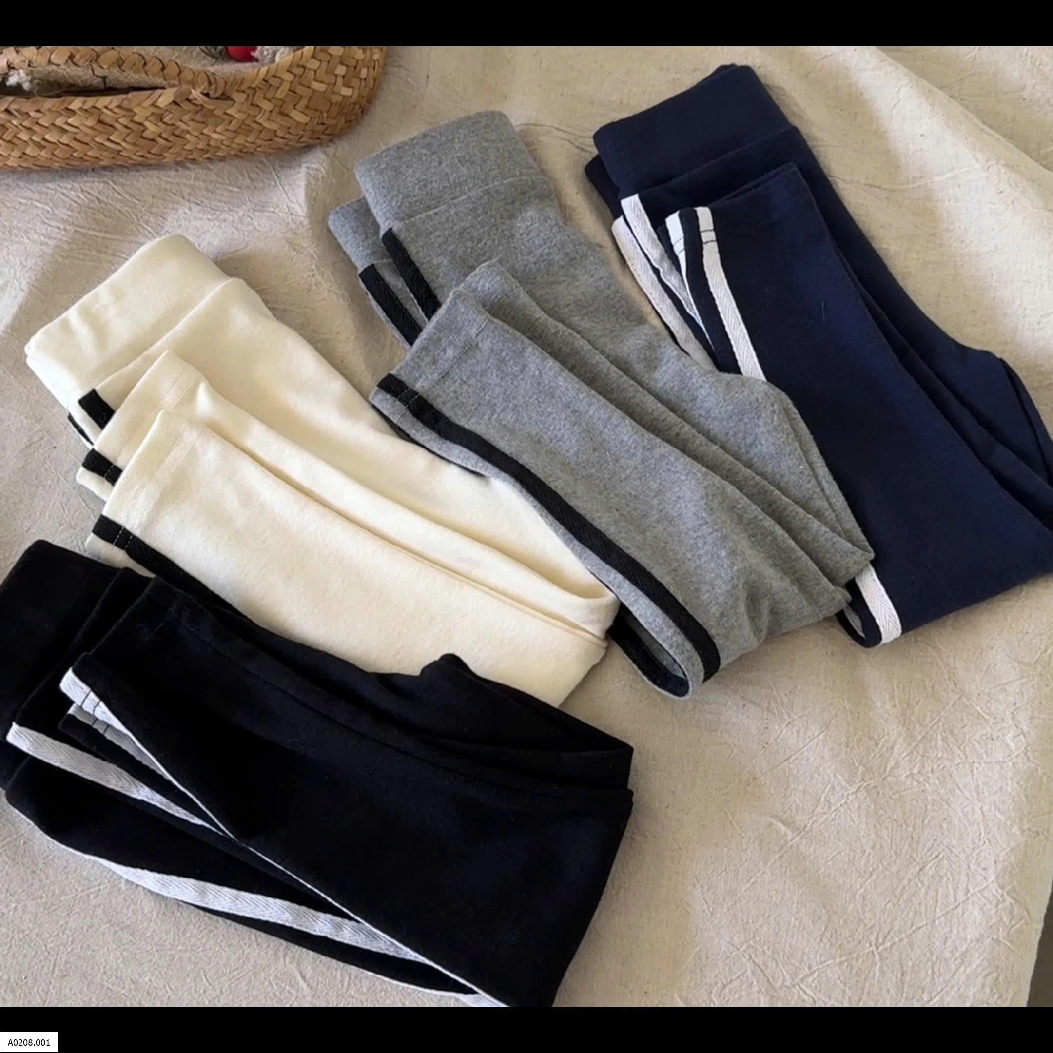 Quần legging kẻ bên cho bé  Sỉ 108k