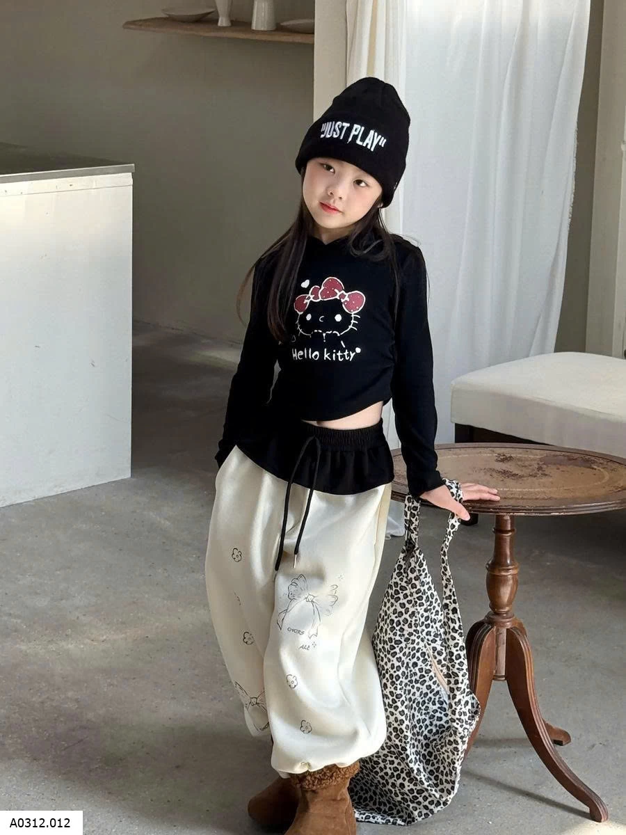 SET ÁO THUN RÚT EO MÈO KITTY Giá sỉ áo 147k , quần nơ 151k , quần nâu 191k , váy 195k