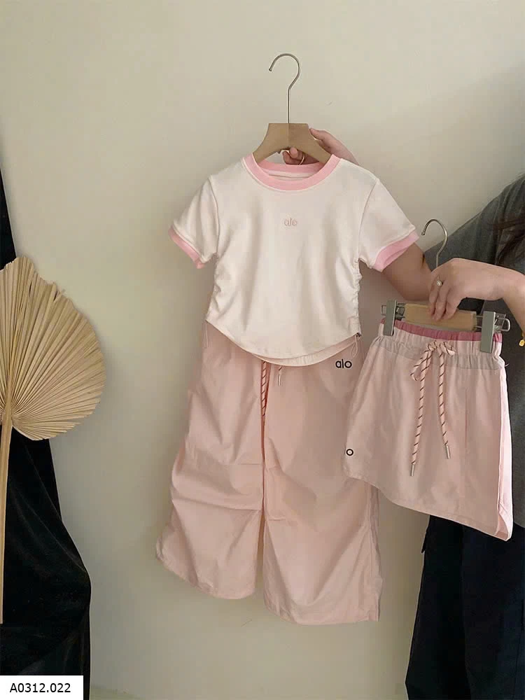 SET BỘ VÁY HỒNG ALO Giá sỉ áo sz 110-150 giá 125k, sz 160-170 giá 152k quần dài sz 110-150 giá 174k, sz 160-170 giá 203k cv sz 110-150 giá 151k , sz 160-170 giá 180k