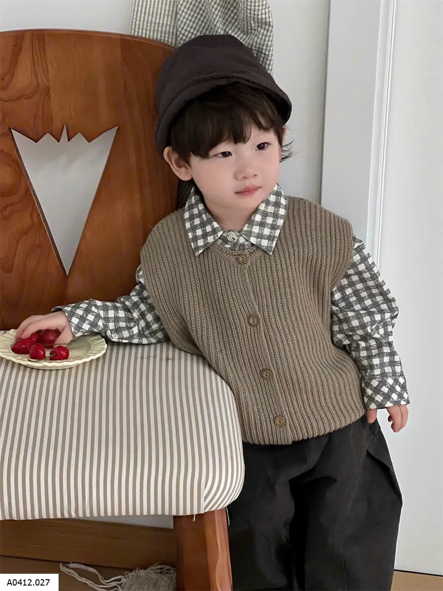 SET ÁO GILE PHỐI SƠ MI KẺ CARO QUẦN NỈ Giá sỉ Gile: 162k Sơ mi: 169k Quần: 179k