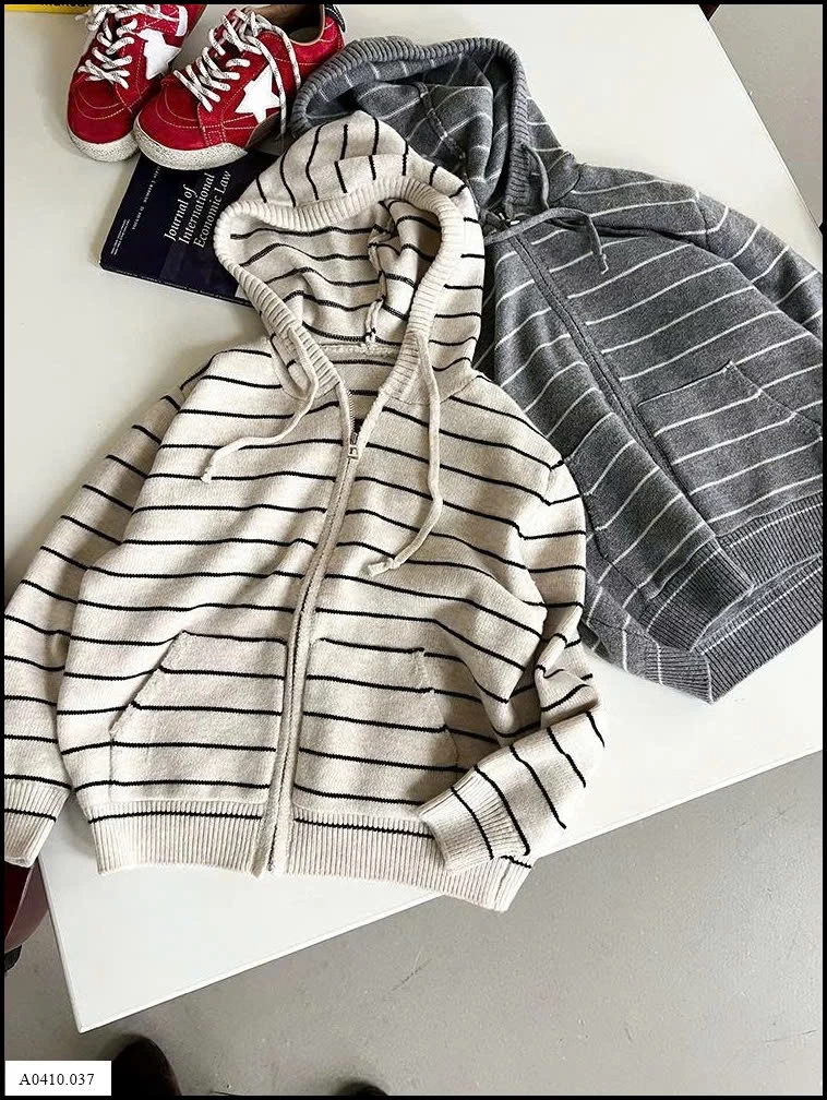 Áo len có mũ ambb  Giá sỉ sz 90-150: 214k  sz 160: 236k 